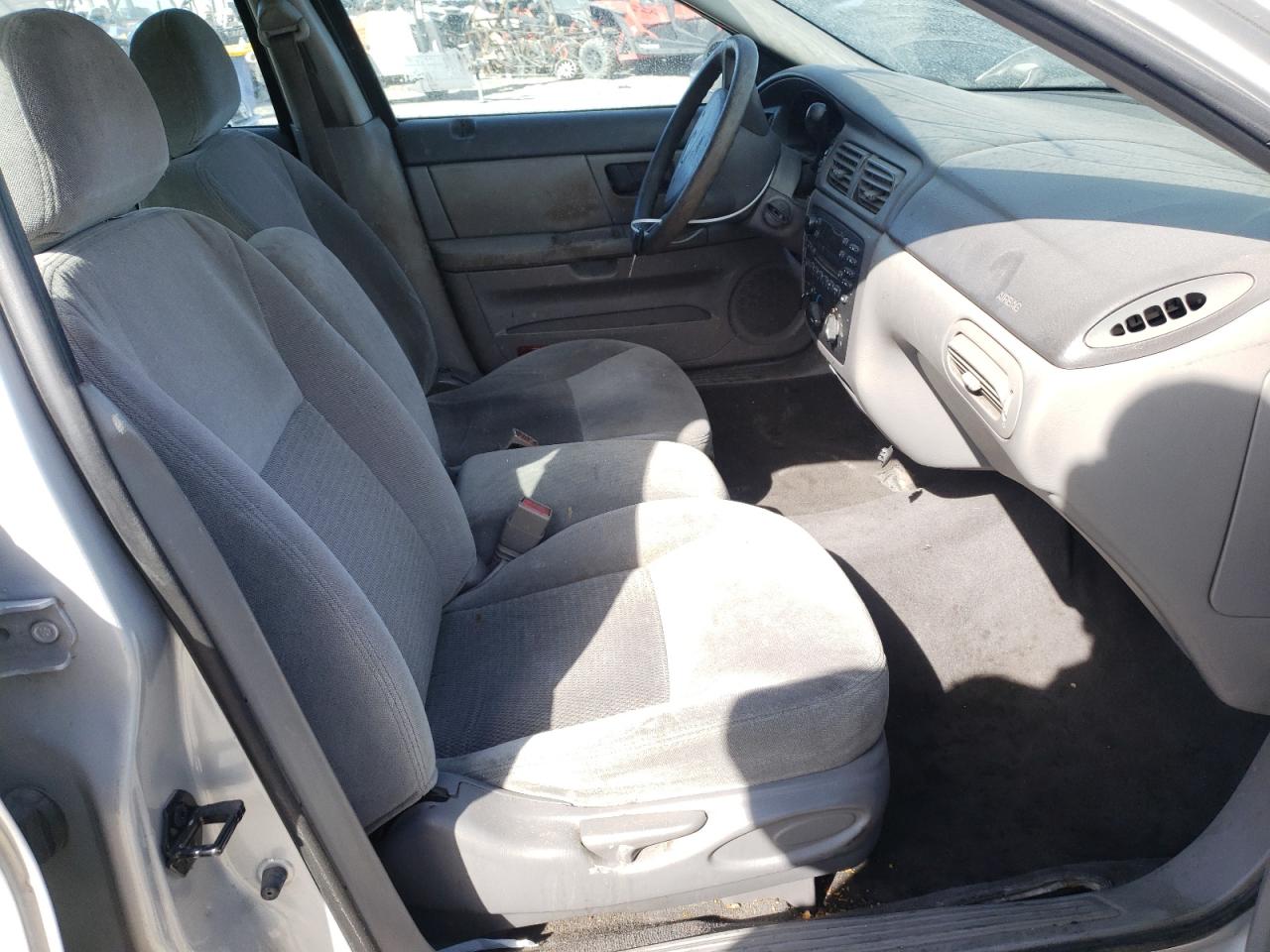 Photo 5 from auction – 2004 FORD TAURUS SE with VIN 1FAFP53U54A128922