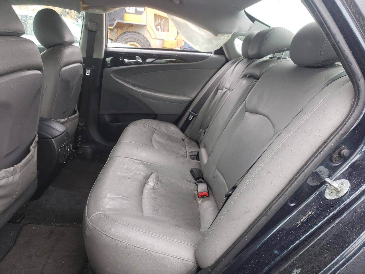 Photo 6 from auction – 2012 HYUNDAI SONATA SE with VIN 5NPEC4AB9CH404684