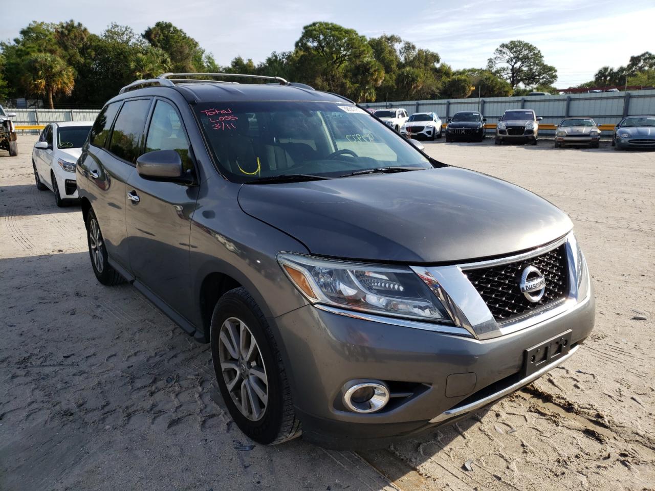 NISSAN PATHFINDER 2015 with VIN 5N1AR2MN9FC601695 - Photo from auction