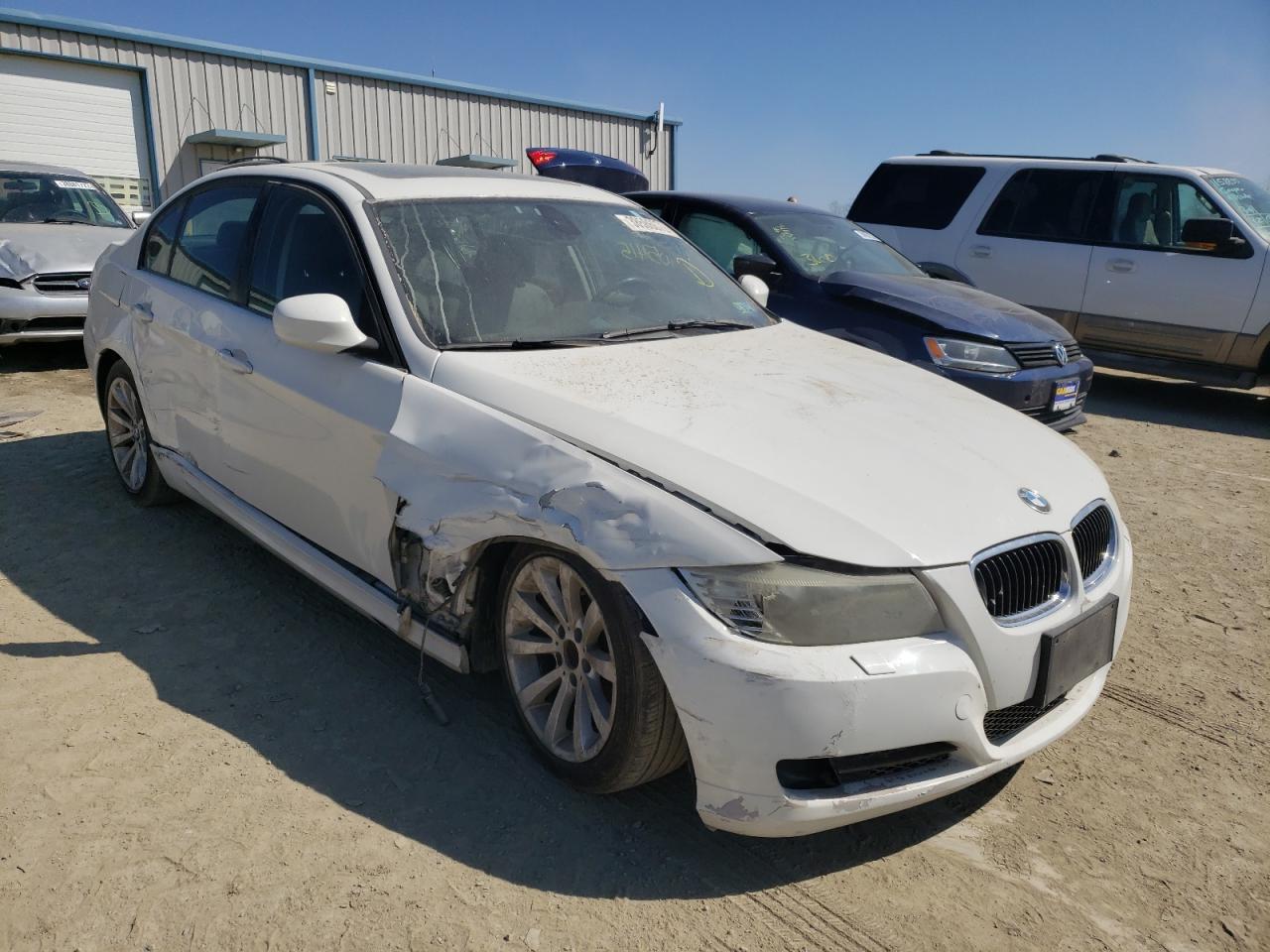 BMW 328 I 2011 with VIN WBAPH7C52BE723455 - Photo from auction