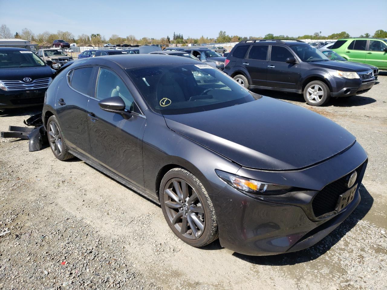 MAZDA 3 2019 with VIN JM1BPBJM2K1124561 - Photo from auction
