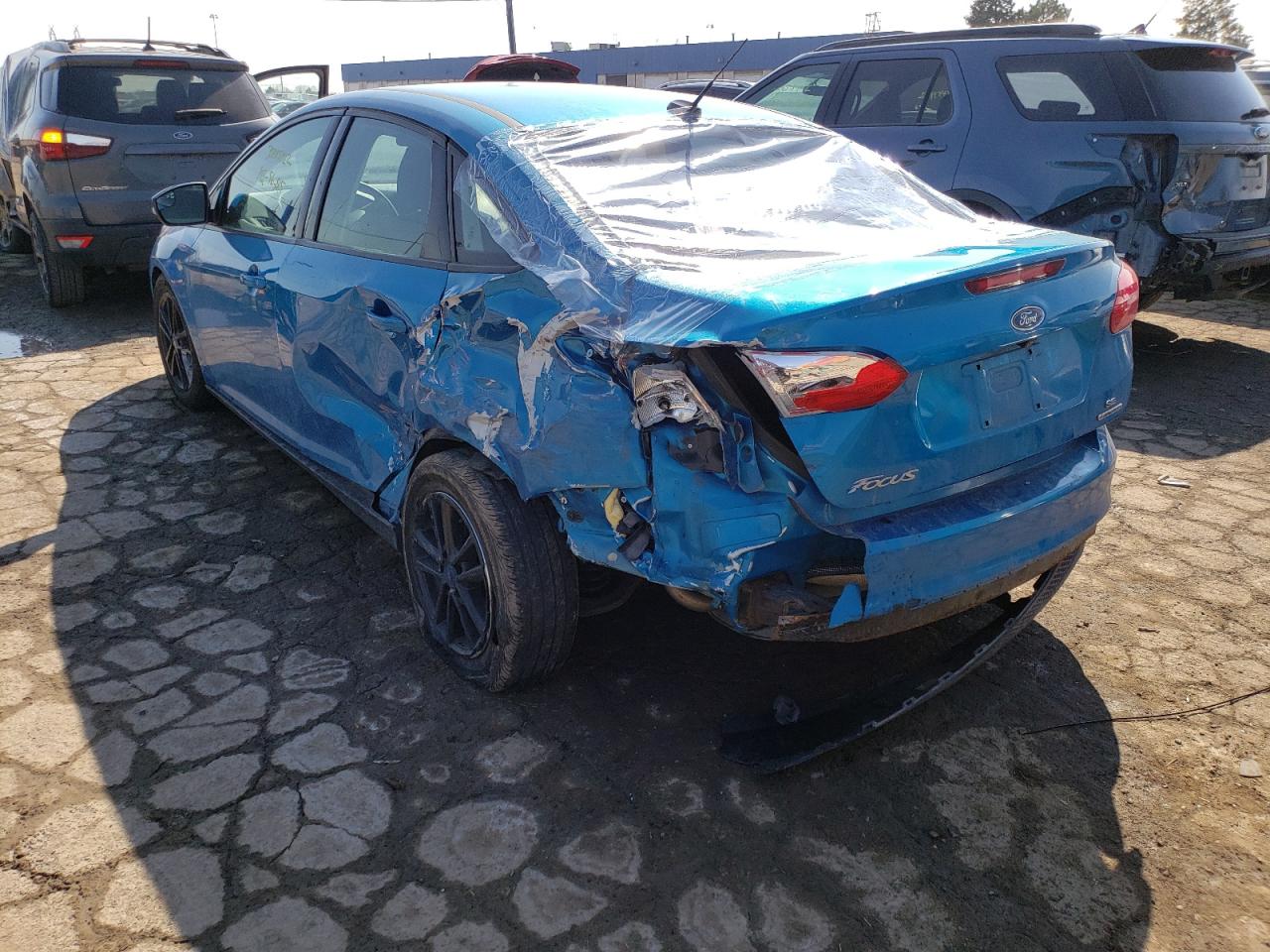 Photo 3 from auction – 2016 FORD FOCUS SE with VIN 1FADP3F23GL229634