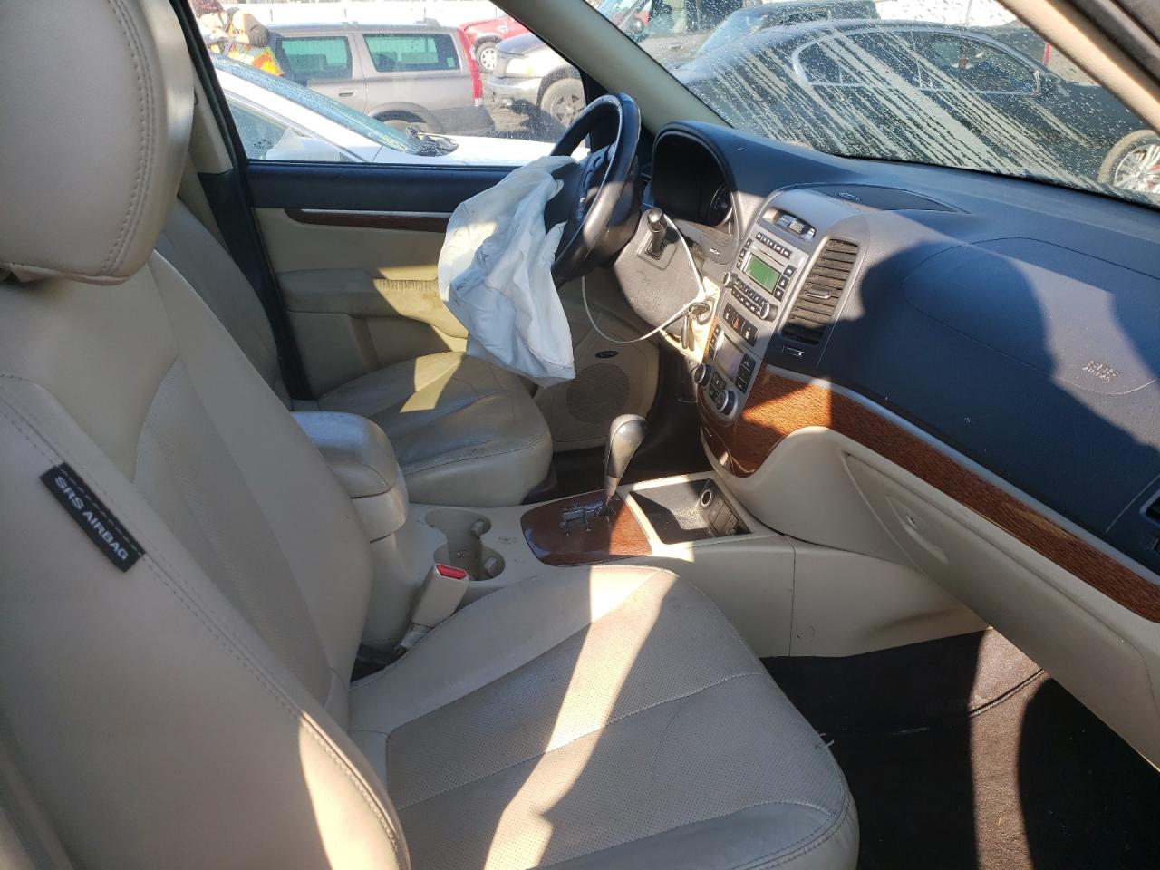 Photo 15 from auction – 2008 HYUNDAI SANTA FE S with VIN 5NMSH73E58H200031