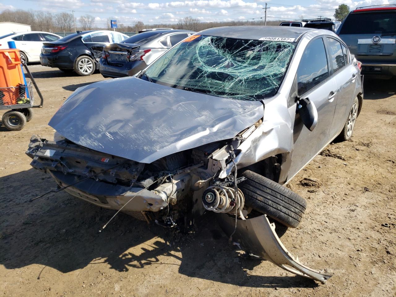 Photo 2 from auction – 2011 MAZDA 3 I with VIN JM1BL1UF3B1387757