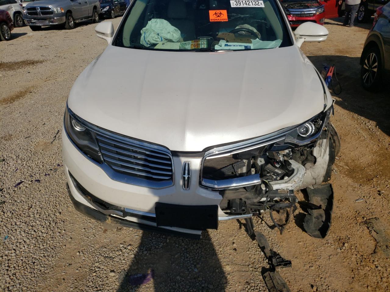 Photo 7 from auction – 2016 LINCOLN MKX RESERV with VIN 2LMPJ8LR1GBL38567