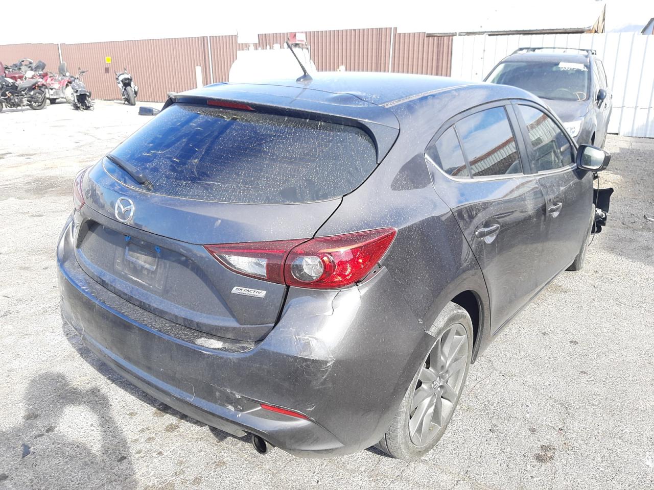 Photo 4 from auction – 2018 MAZDA 3 TOURING with VIN 3MZBN1L3XJM272217