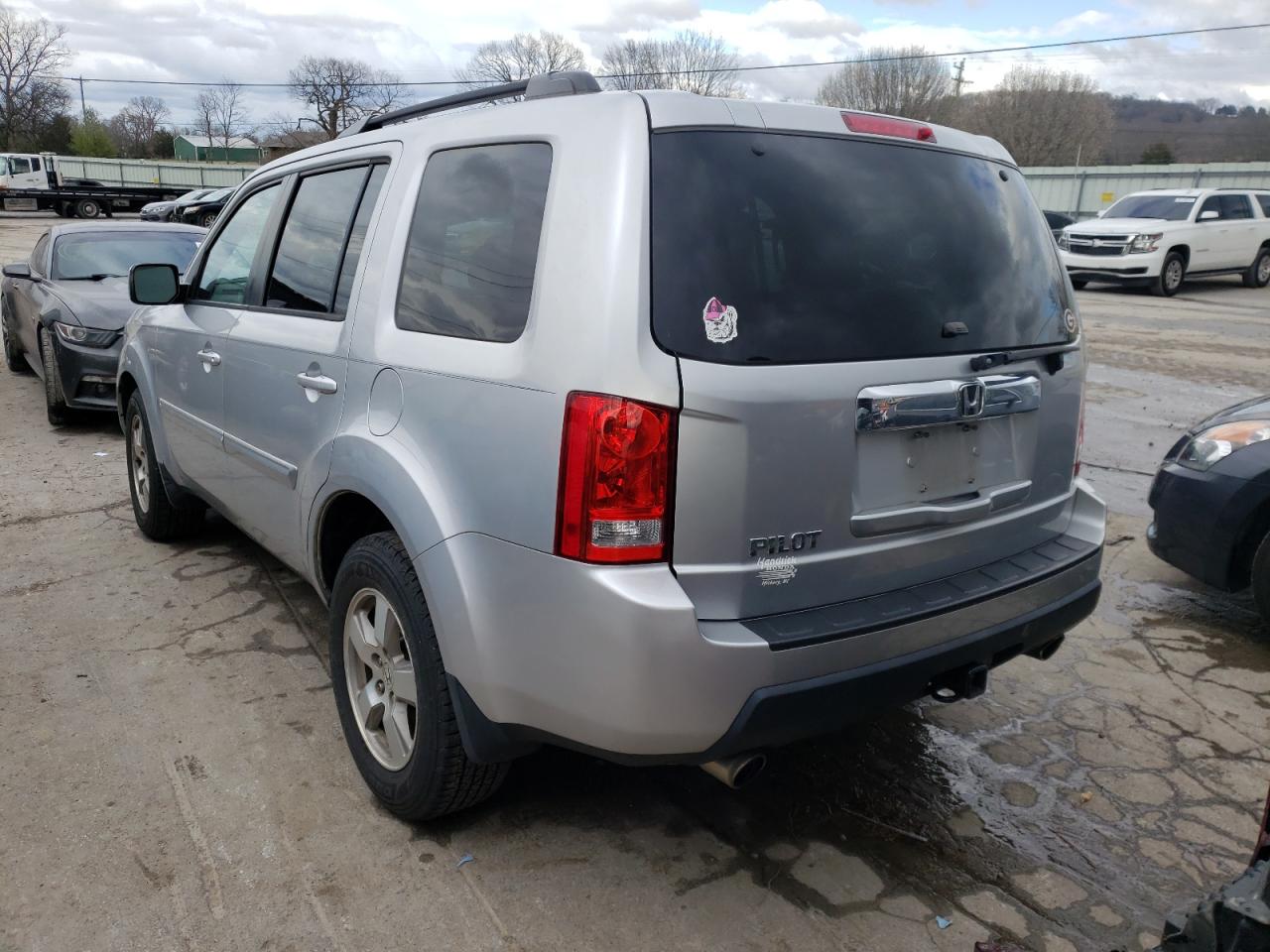 Photo 3 from auction – 2011 HONDA PILOT EXL with VIN 5FNYF3H52BB015817
