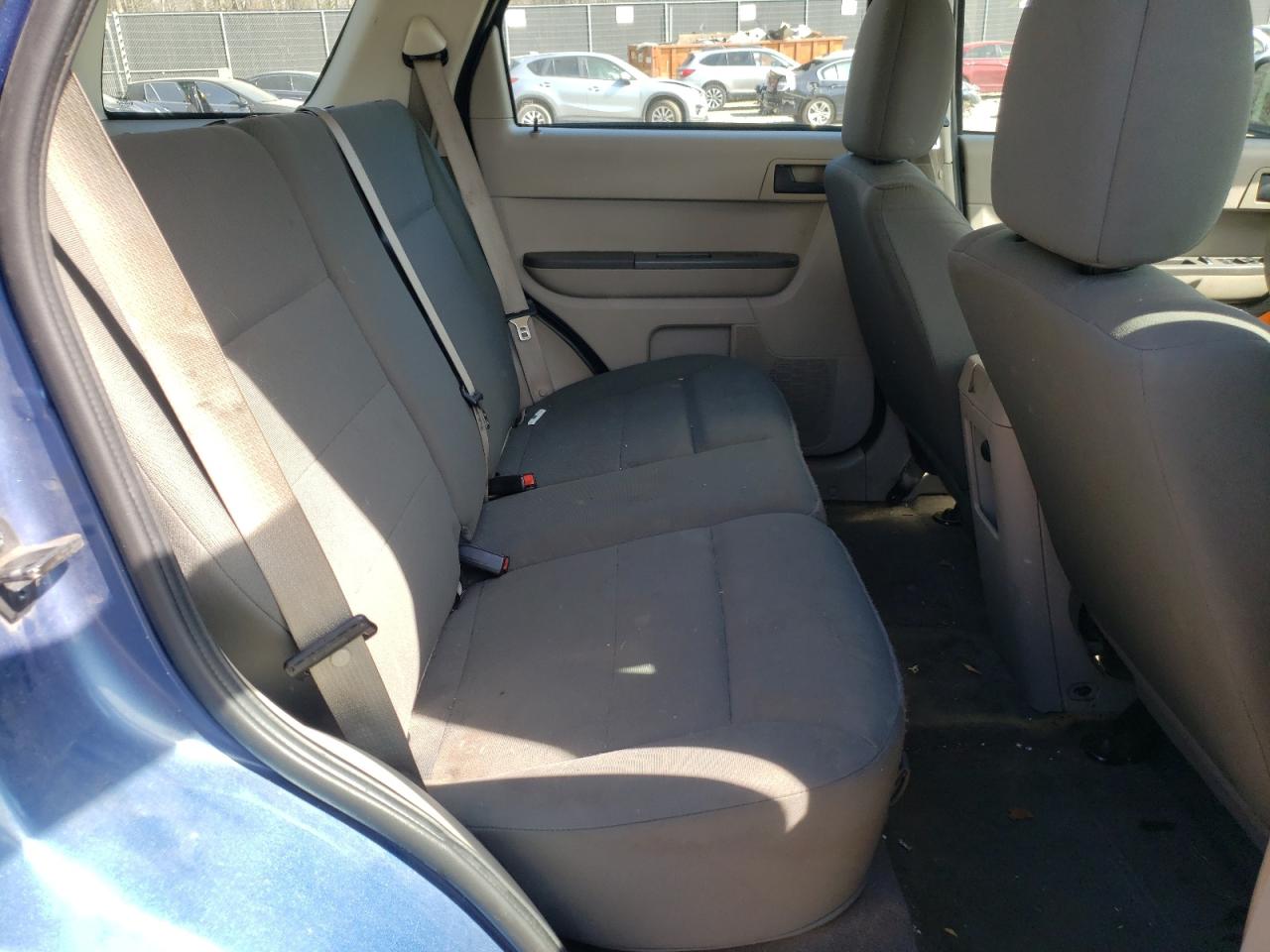 Photo 6 from auction – 2009 FORD ESCAPE XLS with VIN 1FMCU02769KD00201