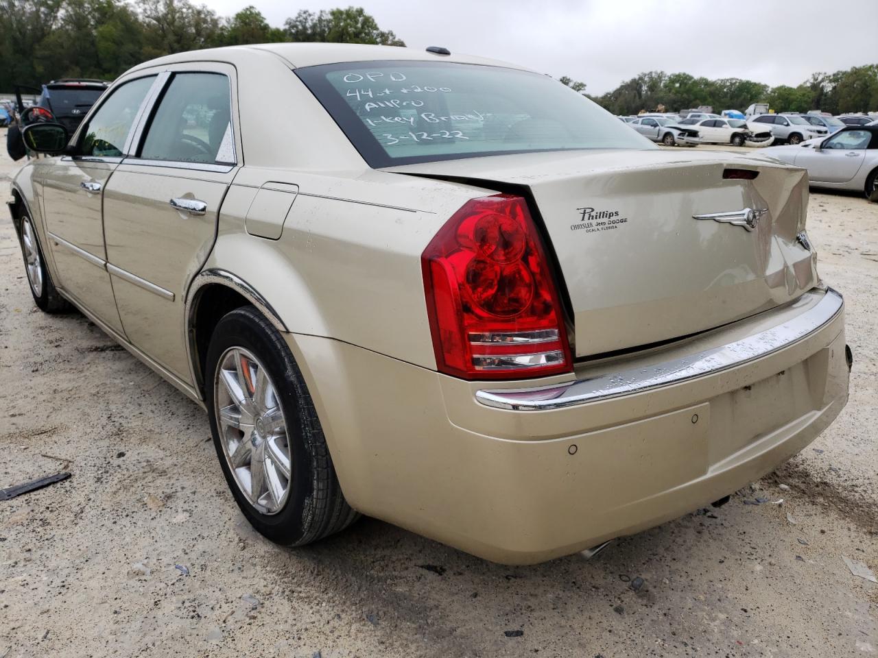 Photo 3 from auction – 2010 CHRYSLER 300C with VIN 2C3CA6CT4AH154554