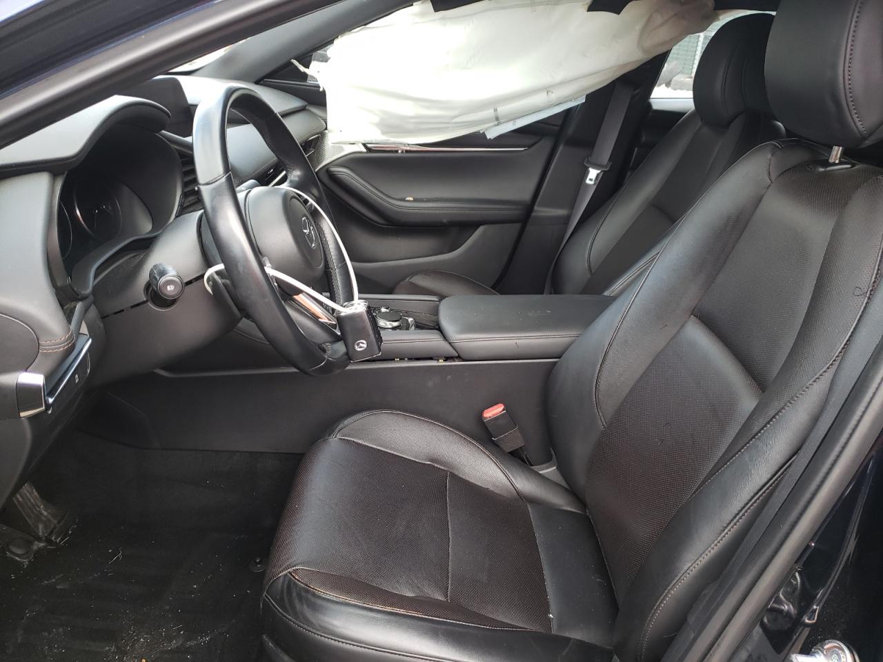 Photo 5 from auction – 2019 MAZDA 3 PREMIUM with VIN JM1BPANM7K1114791