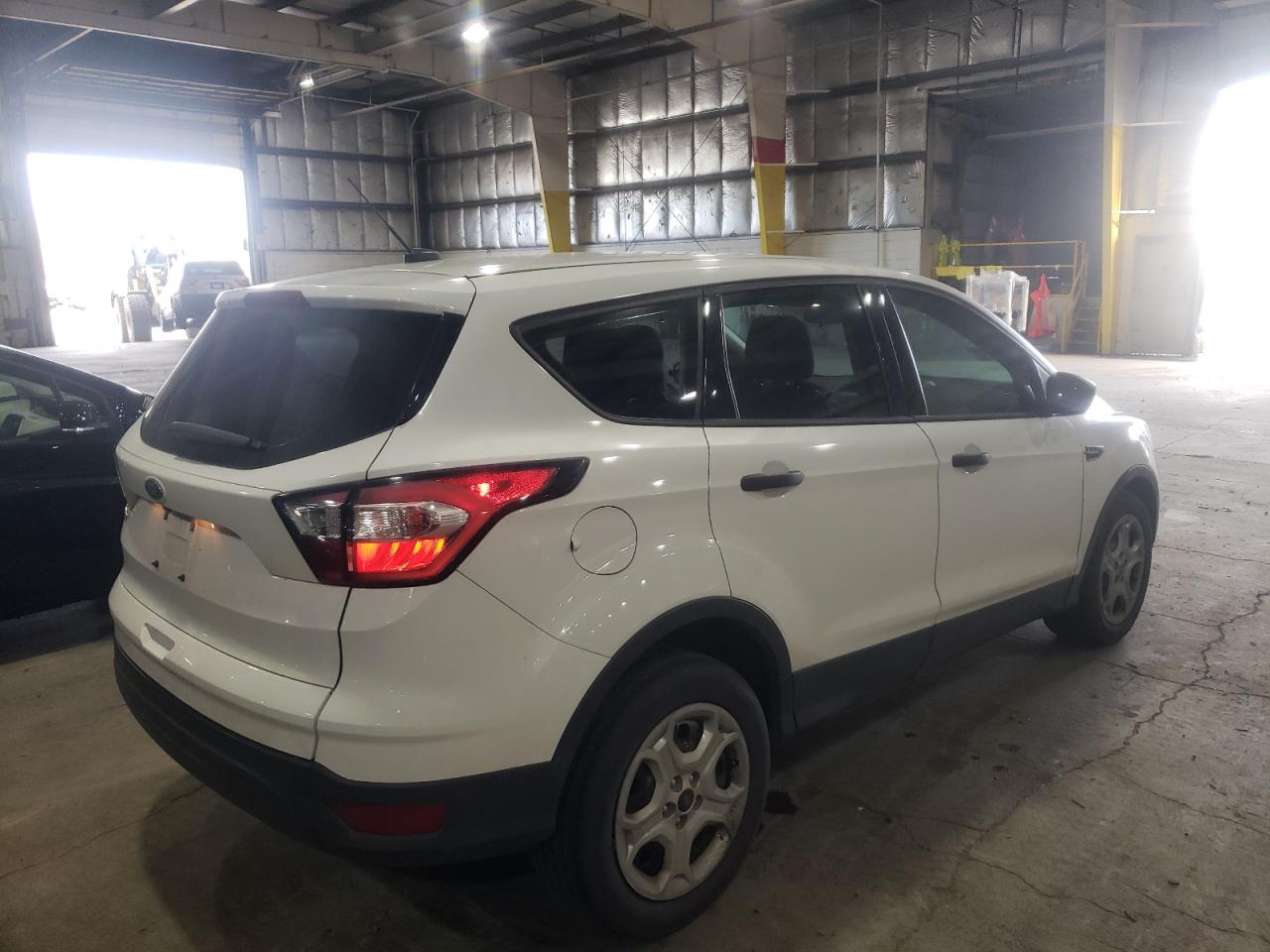 Photo 4 from auction – 2017 FORD ESCAPE S with VIN 1FMCU0F73HUD28986