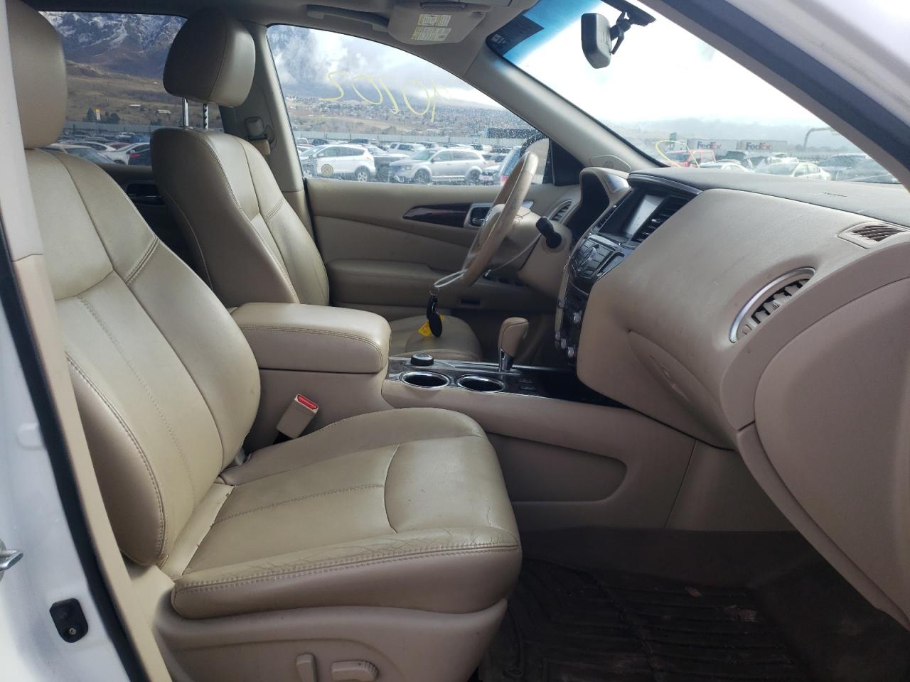 Photo 5 from auction – 2014 NISSAN PATHFINDER with VIN 5N1AR2MM3EC656410