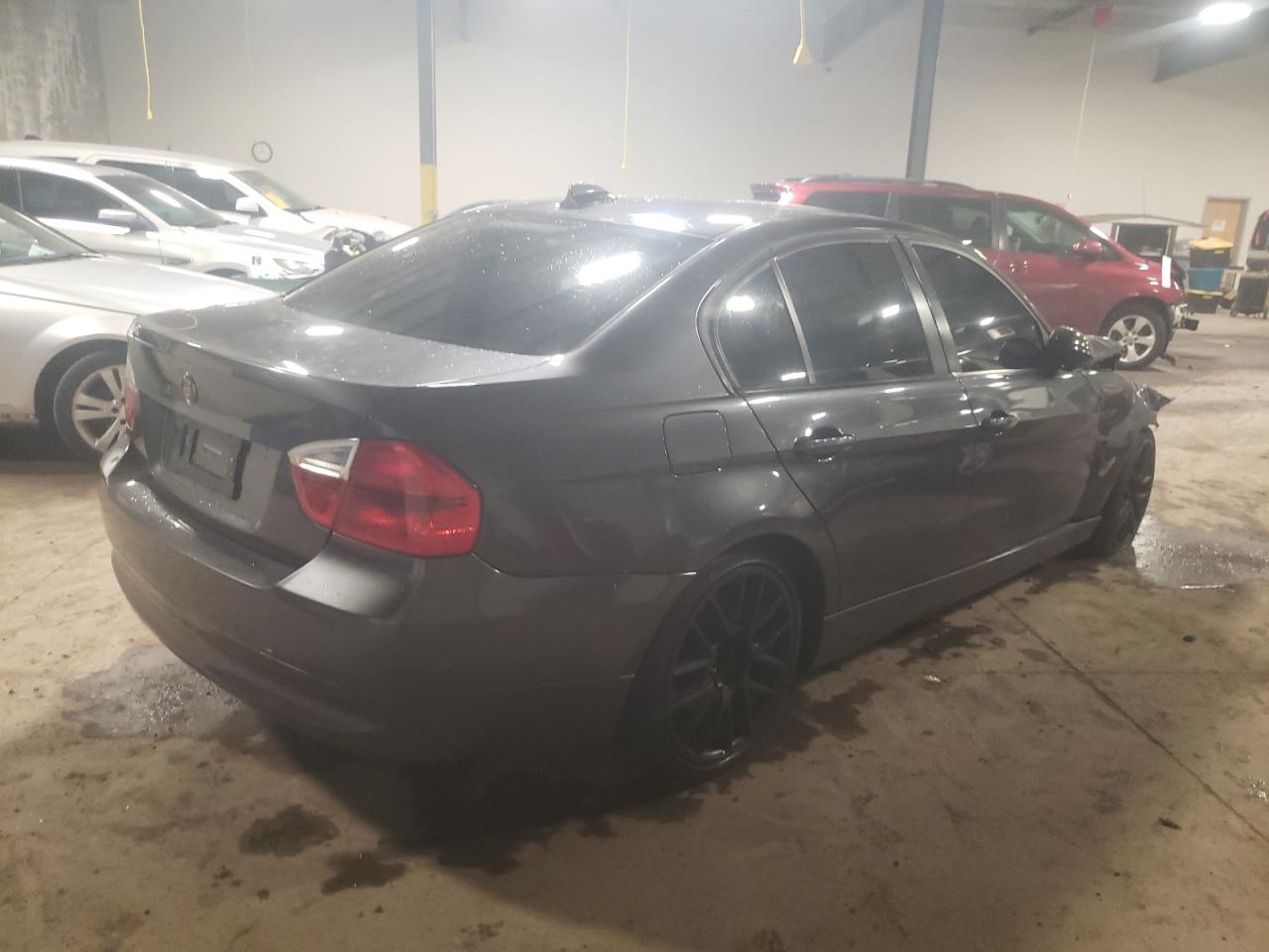 Photo 4 from auction – 2008 BMW 328 I with VIN WBAVA37518NL57298