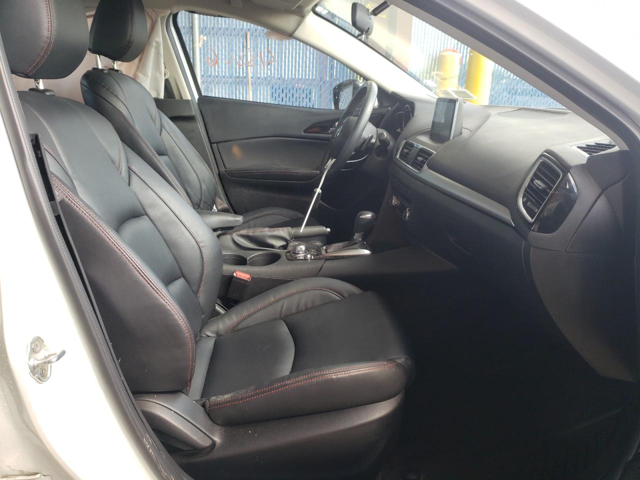 Photo 5 from auction – 2014 MAZDA 3 TOURING with VIN JM1BM1V33E1145198