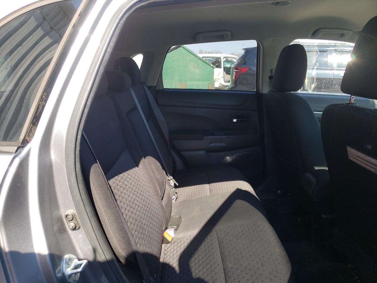 Photo 6 from auction – 2011 MITSUBISHI OUTLANDER with VIN JA4AR4AU5BZ015234