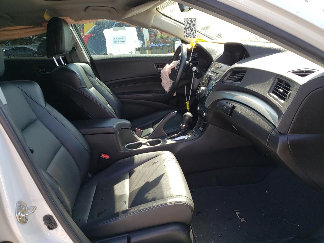 Photo 5 from auction – 2018 ACURA ILX BASE W with VIN 19UDE2F38JA004200