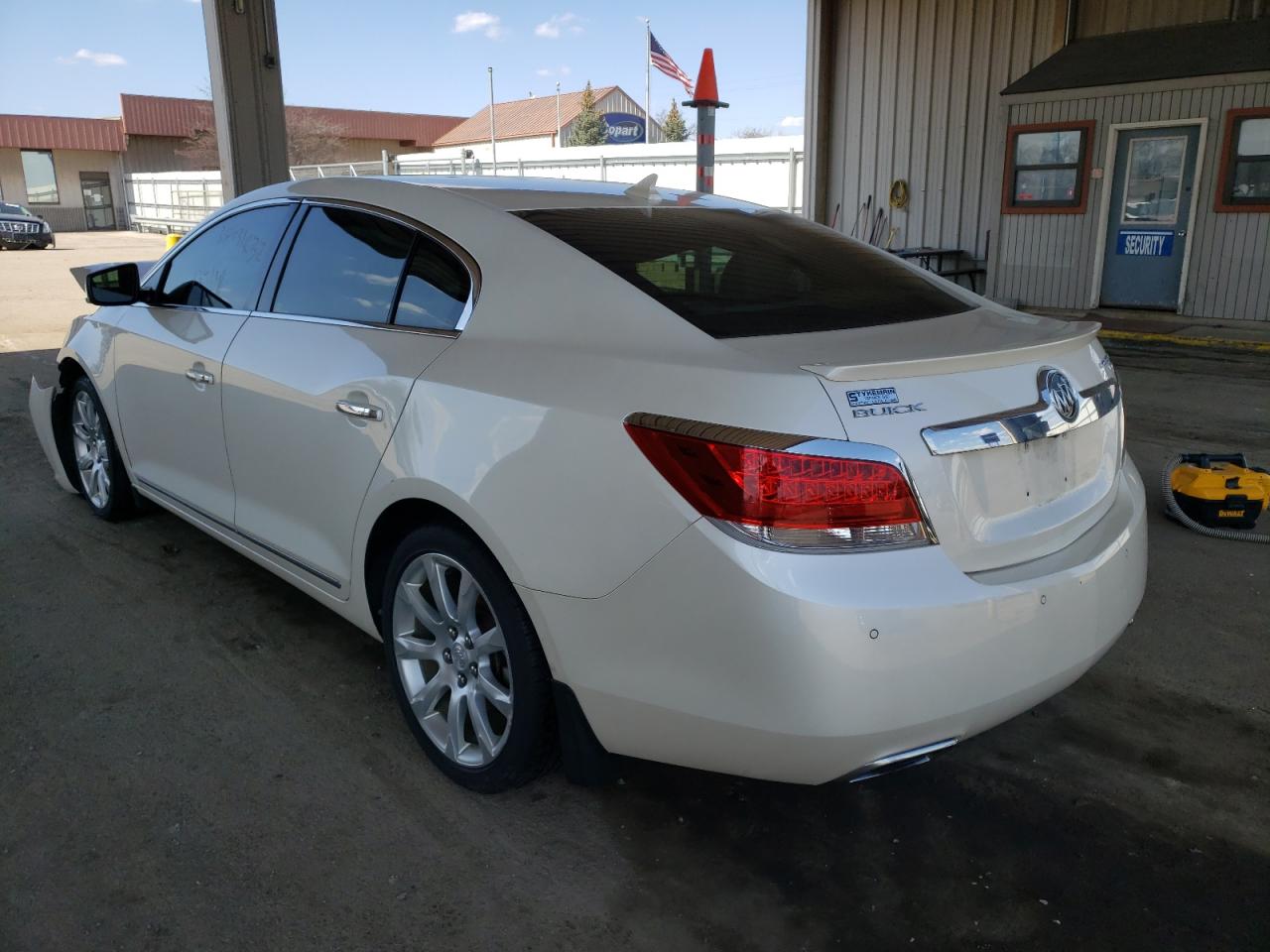 Photo 3 from auction – 2010 BUICK LACROSSE C with VIN 1G4GE5EV1AF181752