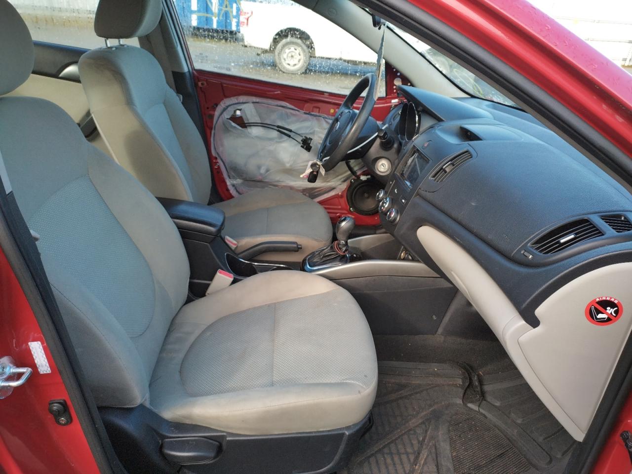 Photo 5 from auction – 2013 KIA FORTE EX with VIN KNAFU4A27D5645854