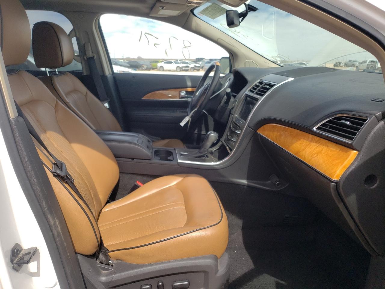 Photo 5 from auction – 2012 LINCOLN MKX with VIN 2LMDJ8JK8CBL17492