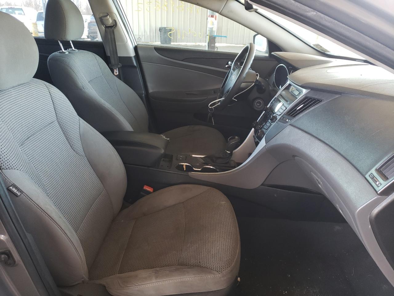 Photo 5 from auction – 2013 HYUNDAI SONATA GLS with VIN 5NPEB4AC2DH524033