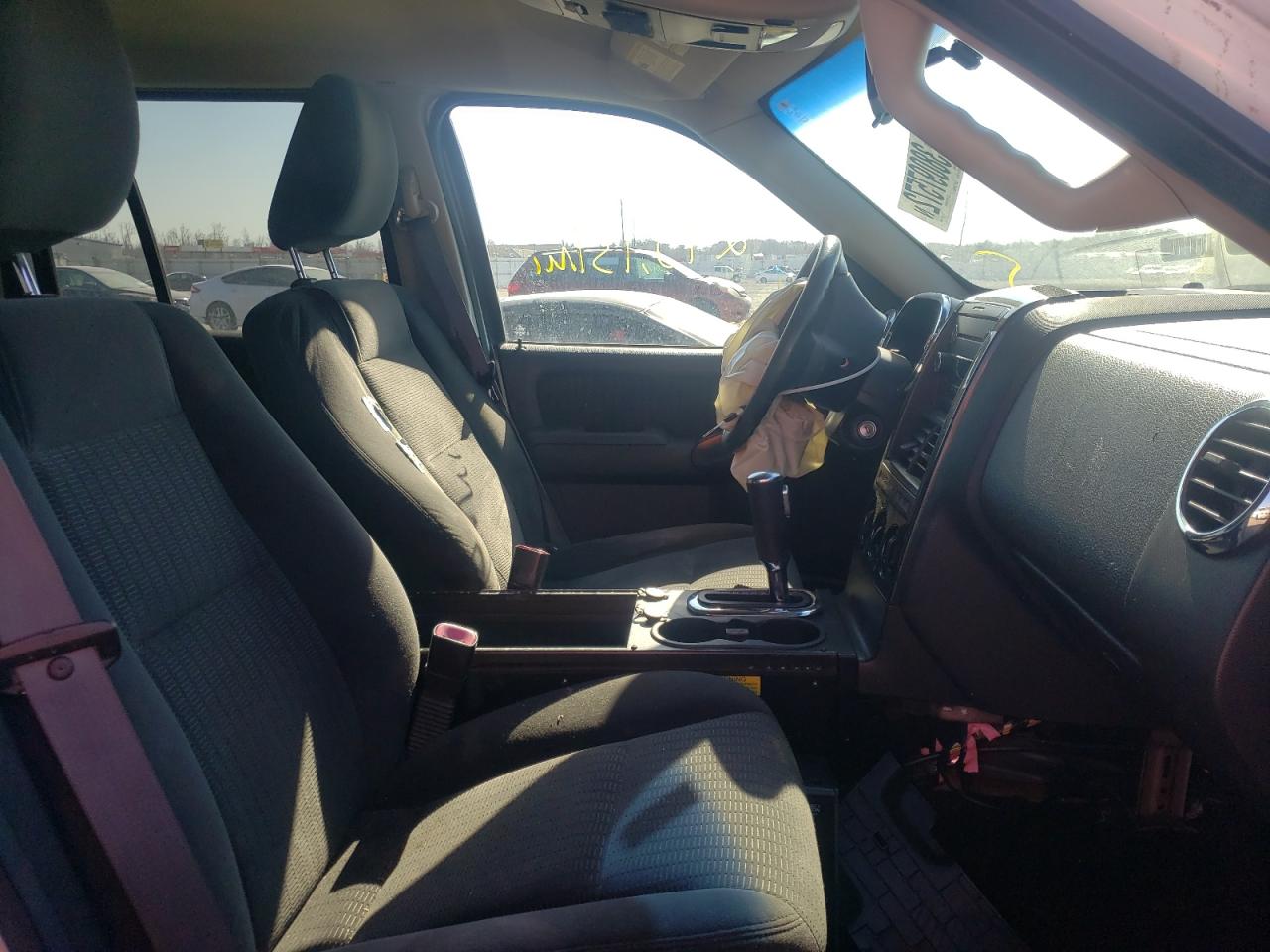 Photo 5 from auction – 2009 FORD EXPLORER X with VIN 1FMEU73E59UA12396
