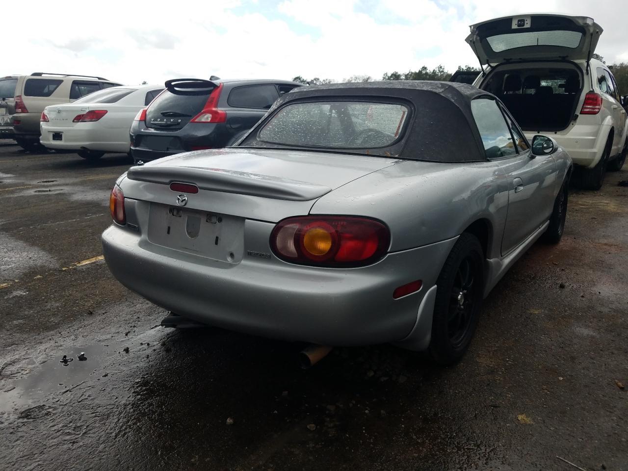 Photo 4 from auction – 1999 MAZDA MX-5 MIATA with VIN JM1NB3539X0123682