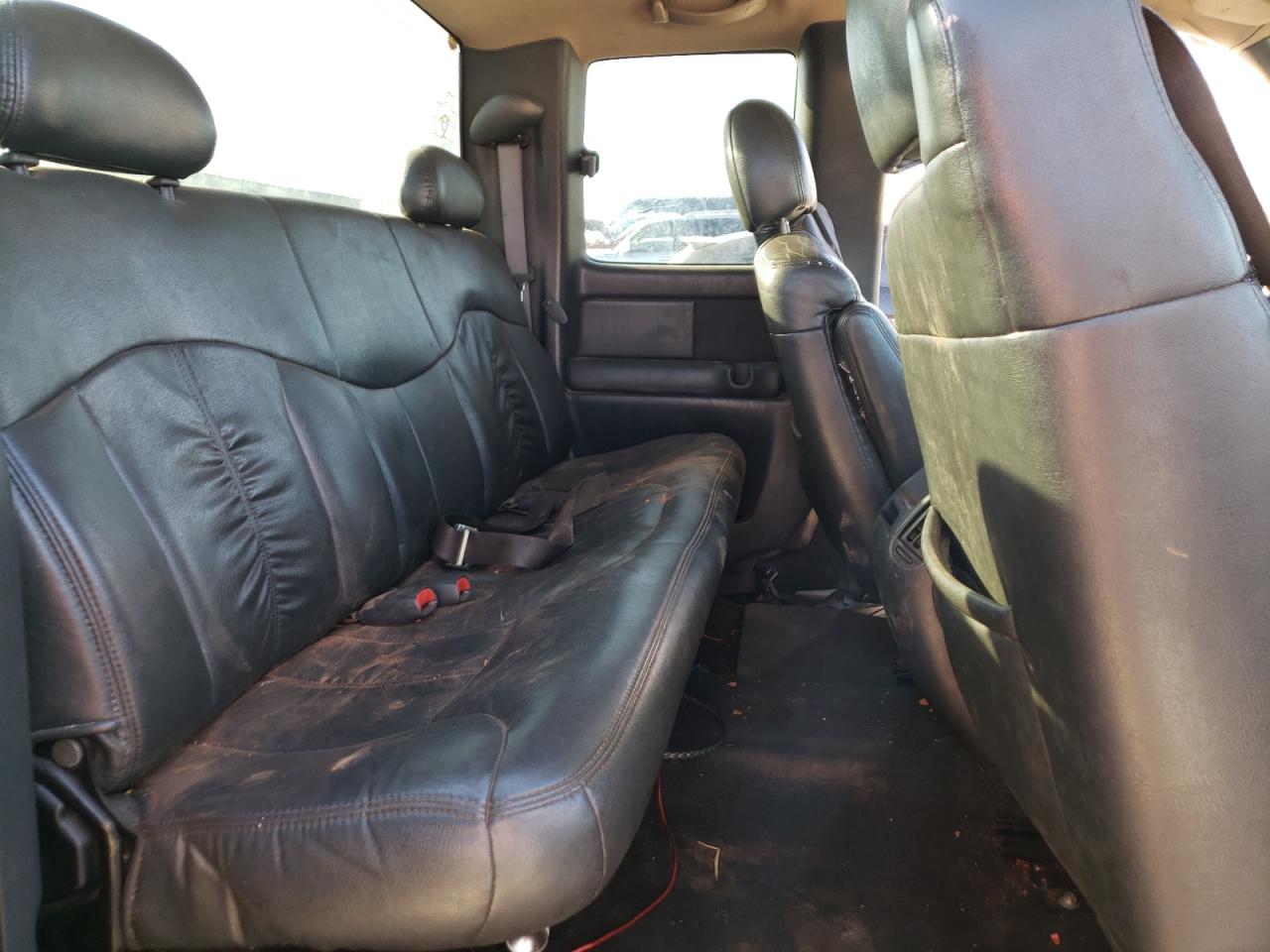 Photo 6 from auction – 2000 CHEVROLET SILVERADO with VIN 2GCEC19T1Y1153261