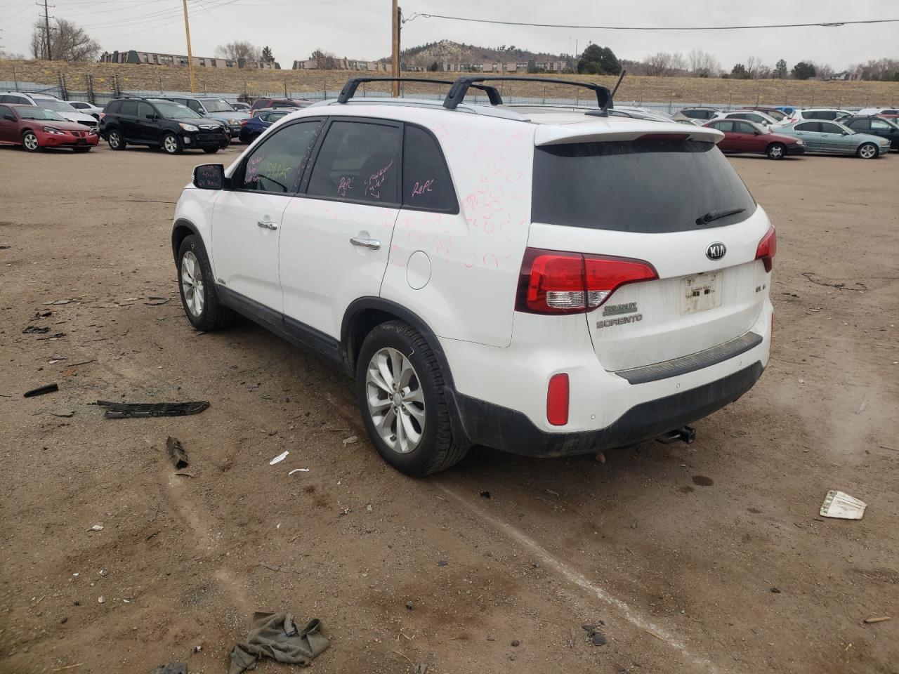 Photo 3 from auction – 2015 KIA SORENTO EX with VIN 5XYKUDA73FG598894