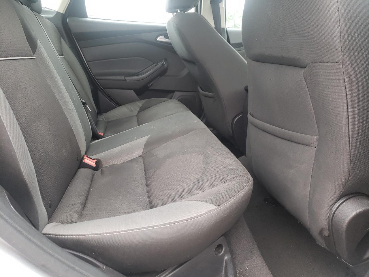 Photo 6 from auction – 2014 FORD FOCUS SE with VIN 1FADP3F23EL121270
