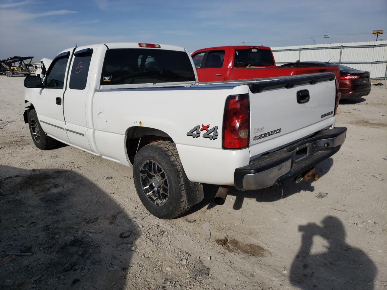 Photo 3 from auction – 2005 CHEVROLET SILVERADO with VIN 2GCEK19B251307658