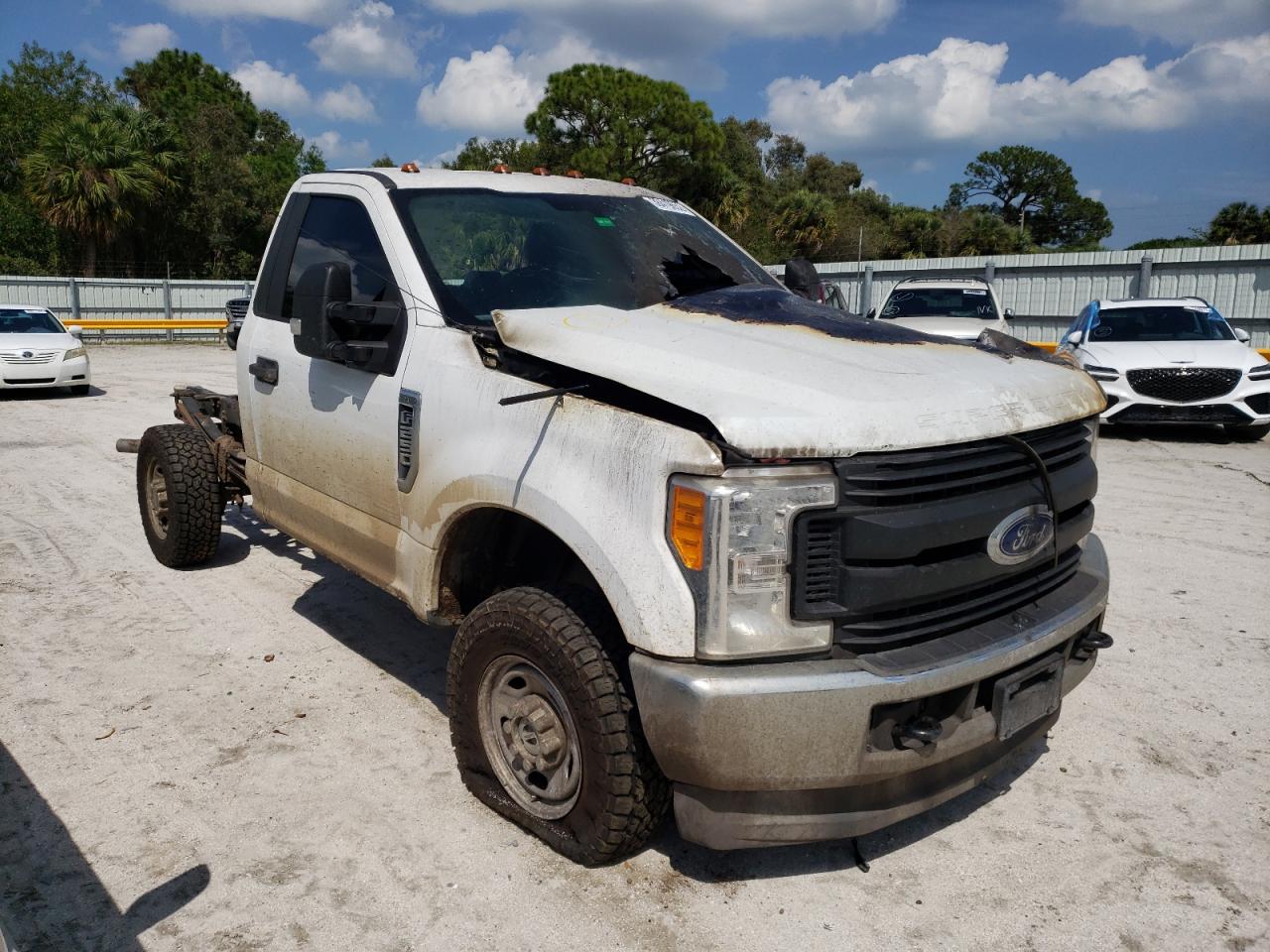 FORD F250 SUPER 2017 with VIN 1FDBF2B65HED21501 - Photo from auction