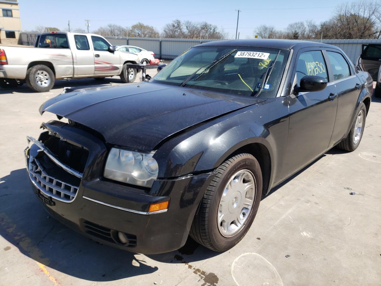 Photo 2 from auction – 2005 CHRYSLER 300 TOURIN with VIN 2C3JA53G65H119444