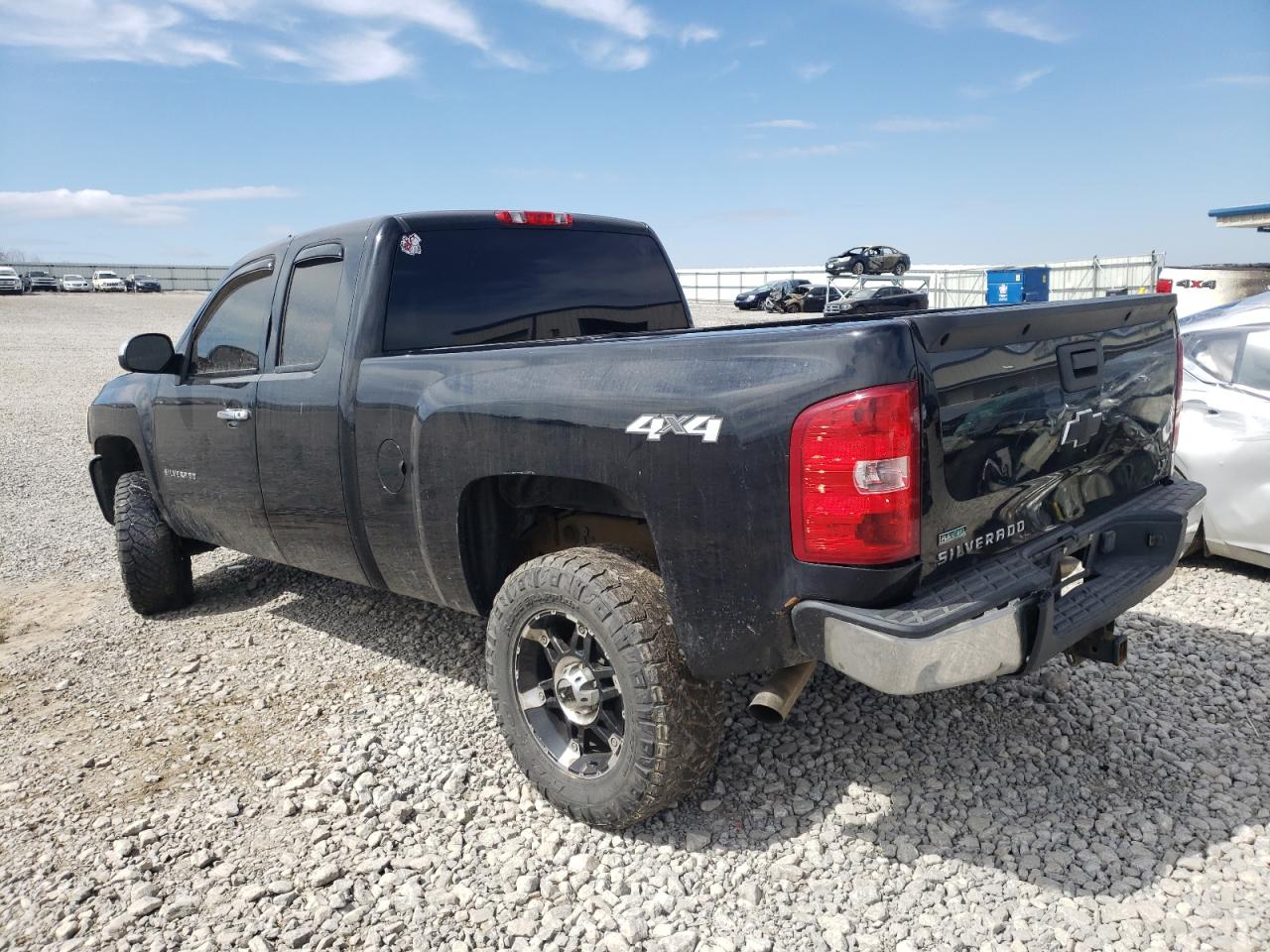 Photo 3 from auction – 2010 CHEVROLET SILVERADO with VIN 1GCSKSE30AZ257352