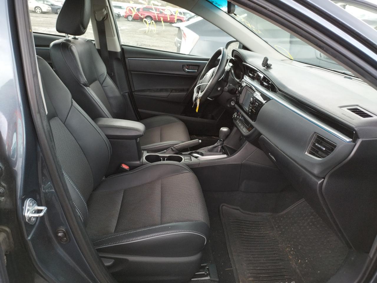 Photo 5 from auction – 2015 TOYOTA COROLLA L with VIN 2T1BURHE1FC329628