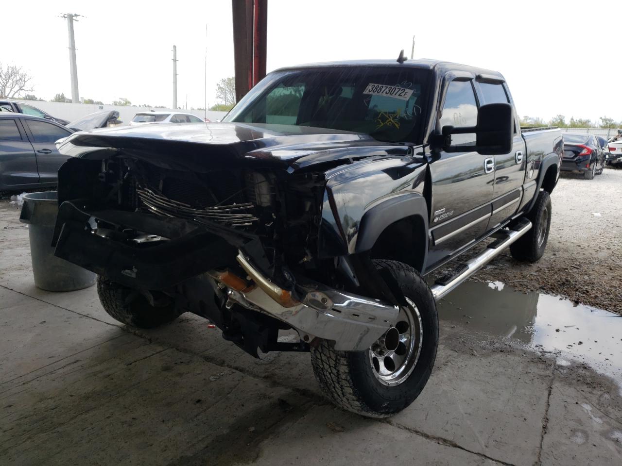 Photo 2 from auction – 2006 CHEVROLET SILVERADO with VIN 1GCHK23D06F152373