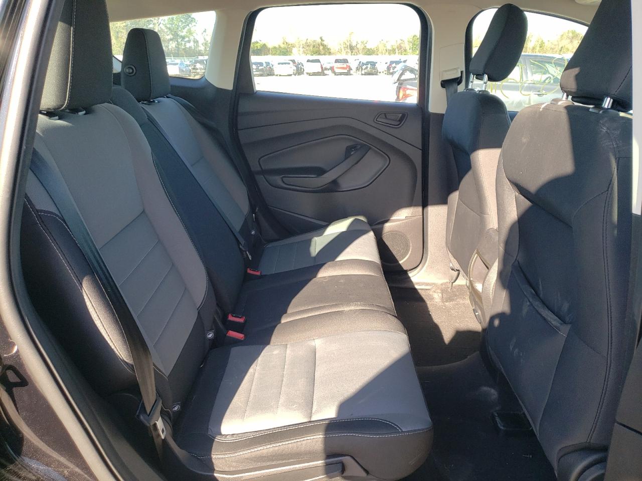 Photo 6 from auction – 2019 FORD ESCAPE S with VIN 1FMCU0F70KUC52179