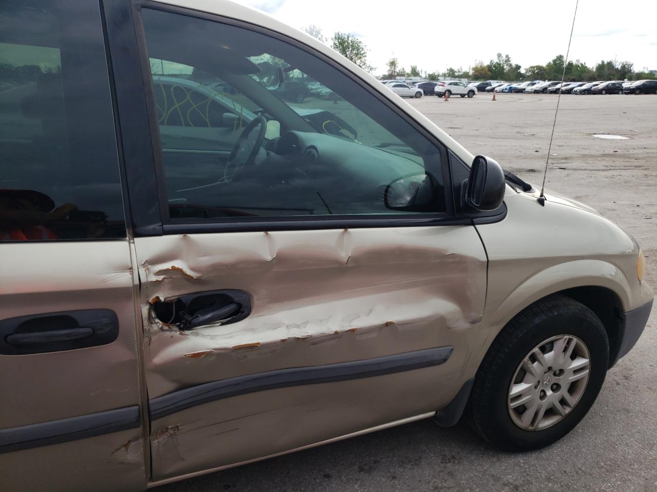 Photo 9 from auction – 2007 DODGE CARAVAN SE with VIN 1D4GP25B87B197999