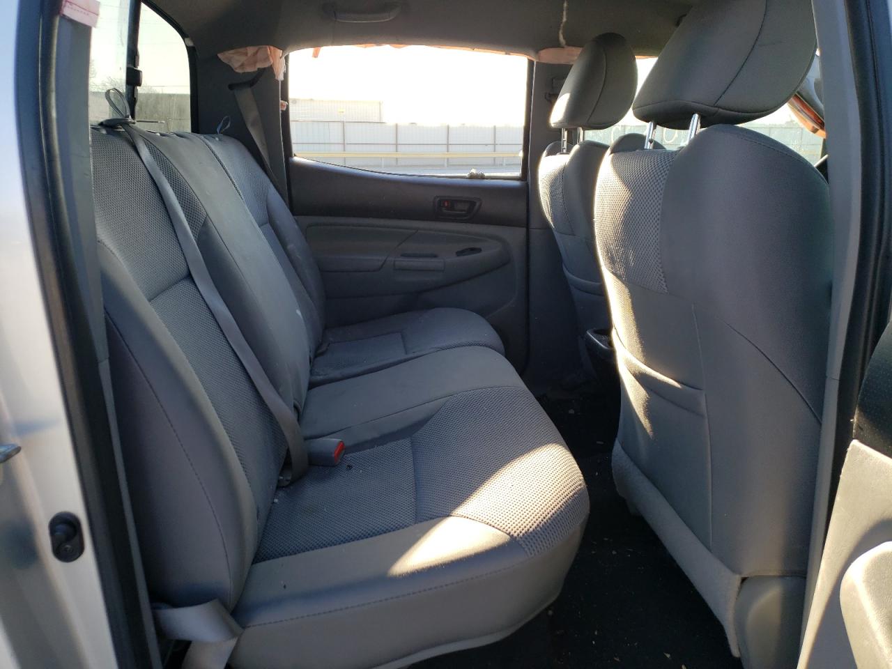 Photo 6 from auction – 2013 TOYOTA TACOMA DOU with VIN 5TFLU4EN7DX063090