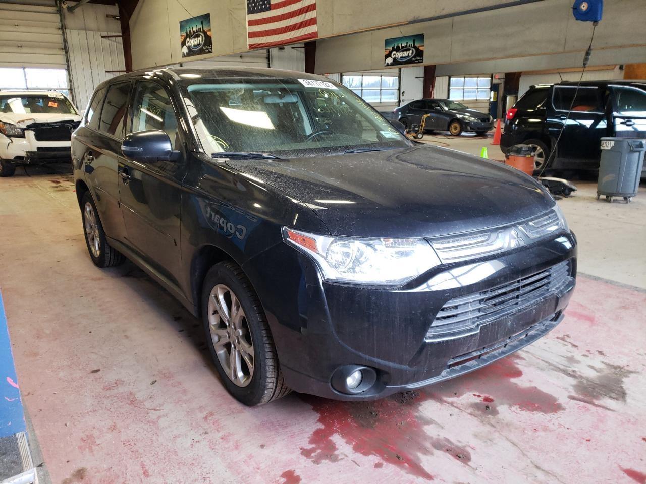 MITSUBISHI OUTLANDER 2014 with VIN JA4AZ3A31EZ003121 - Photo from auction