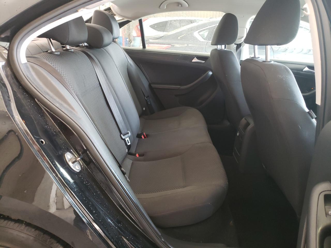 Photo 6 from auction – 2013 VOLKSWAGEN JETTA BASE with VIN 3VW2K7AJ0DM275564