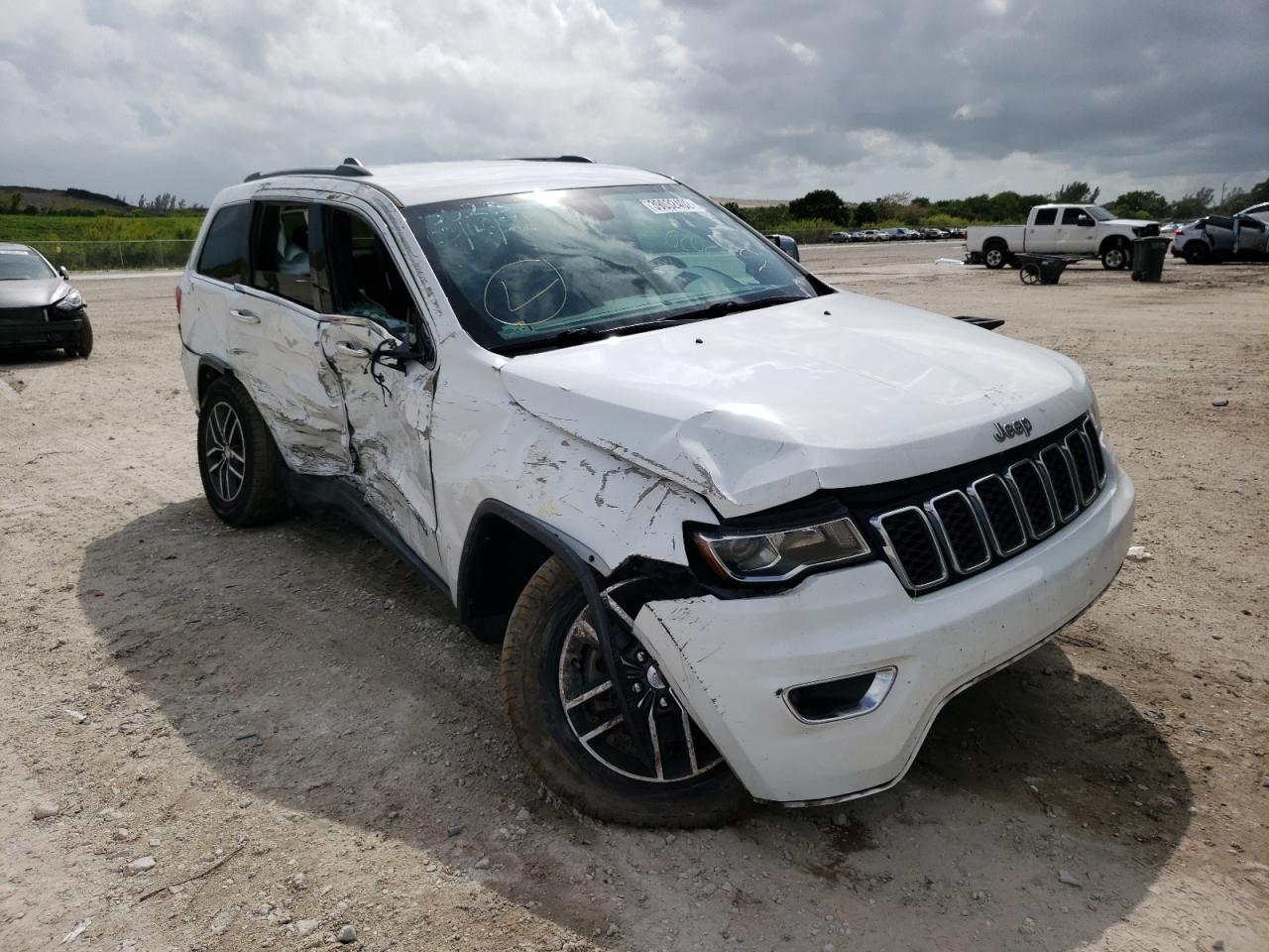 JEEP GRAND CHER 2017 with VIN 1C4RJEBG3HC965523 - Photo from auction