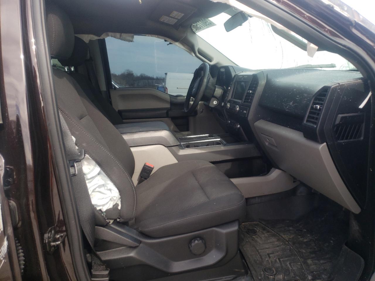 Photo 5 from auction – 2018 FORD F150 SUPER with VIN 1FTEW1EP1JFC70515