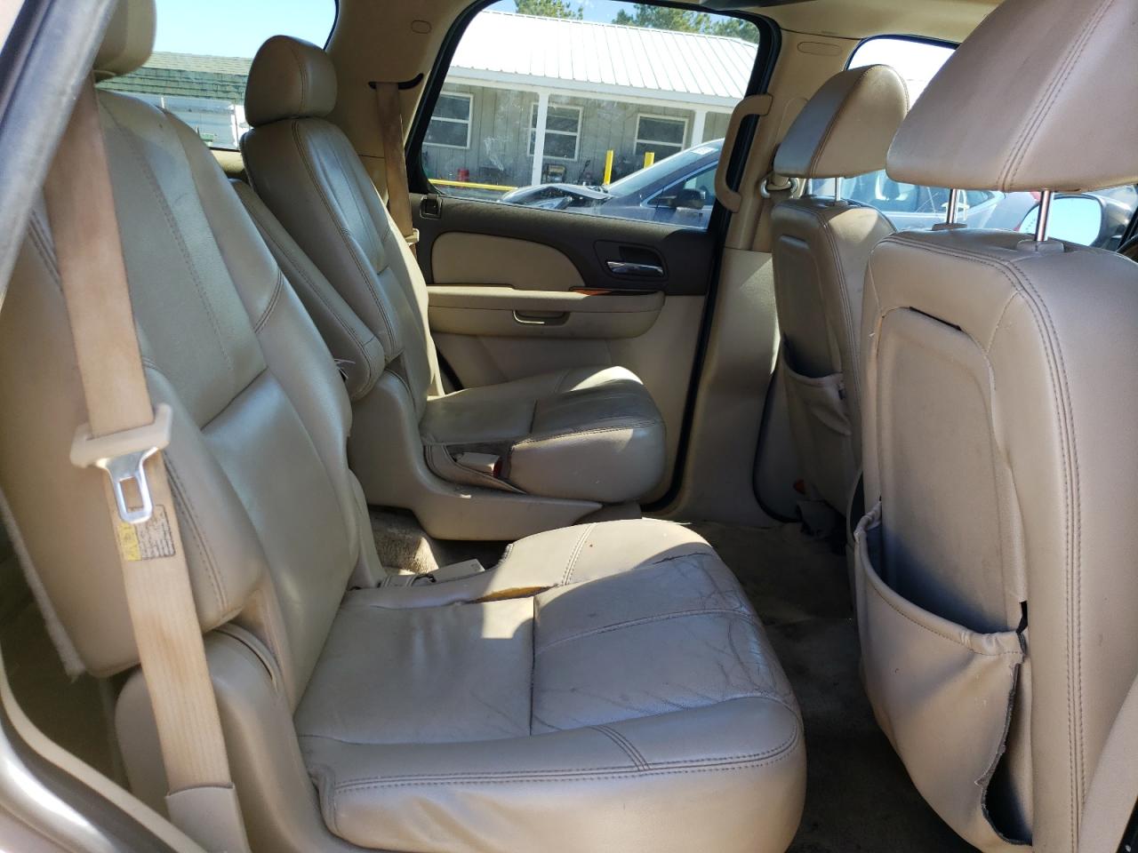 Photo 6 from auction – 2007 GMC YUKON with VIN 1GKFK13067R235888
