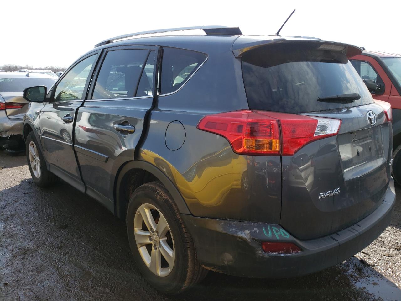 Photo 3 from auction – 2014 TOYOTA RAV4 XLE with VIN JTMWFREV2ED027203