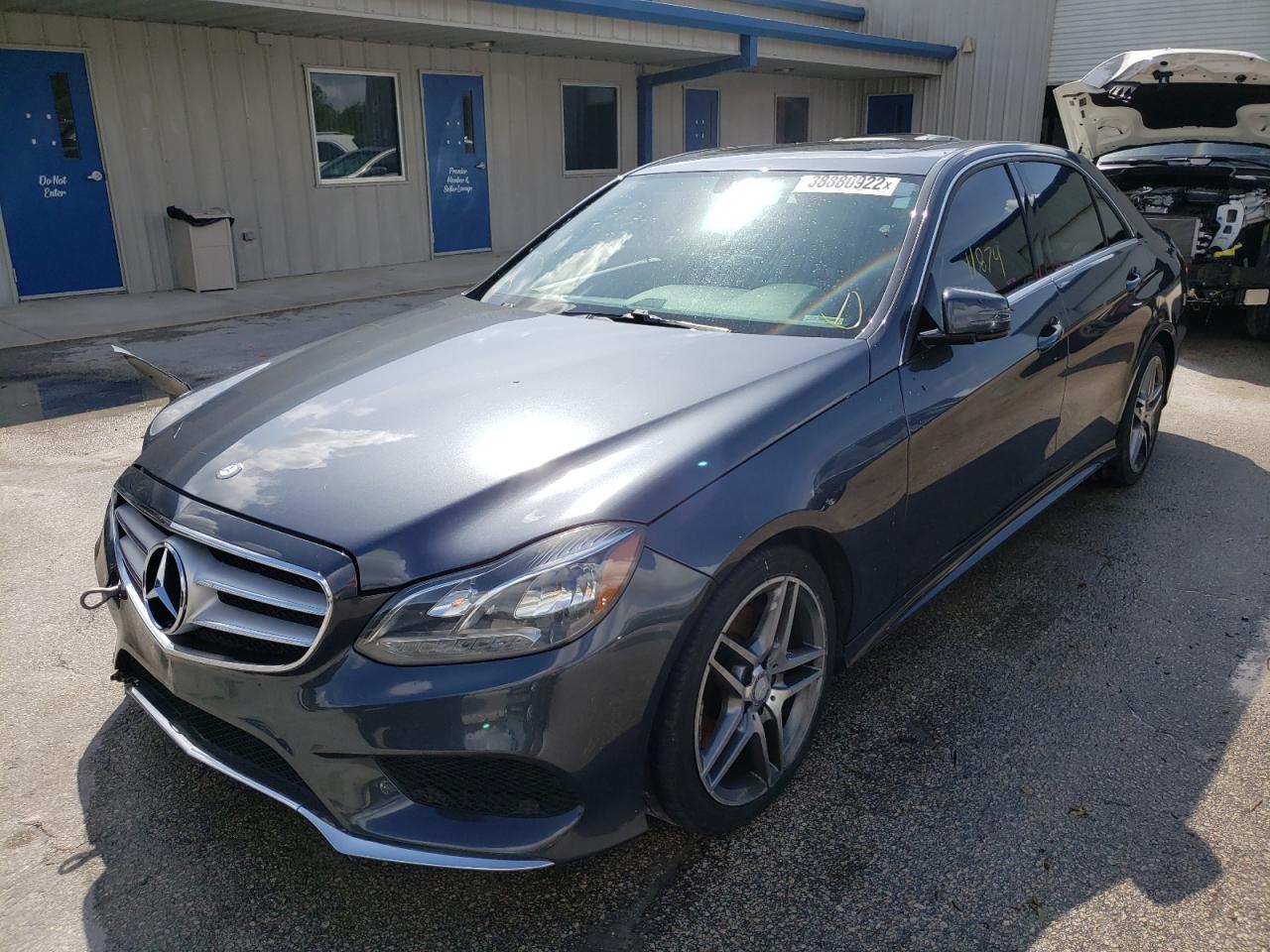 Photo 2 from auction – 2016 MERCEDES-BENZ E 350 with VIN WDDHF5KB2GB277623