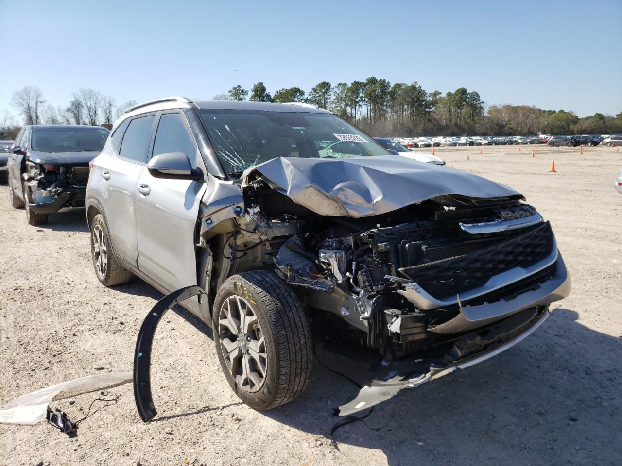 KIA SELTOS EX 2021 with VIN KNDERCAA0M7149381 - Photo from auction
