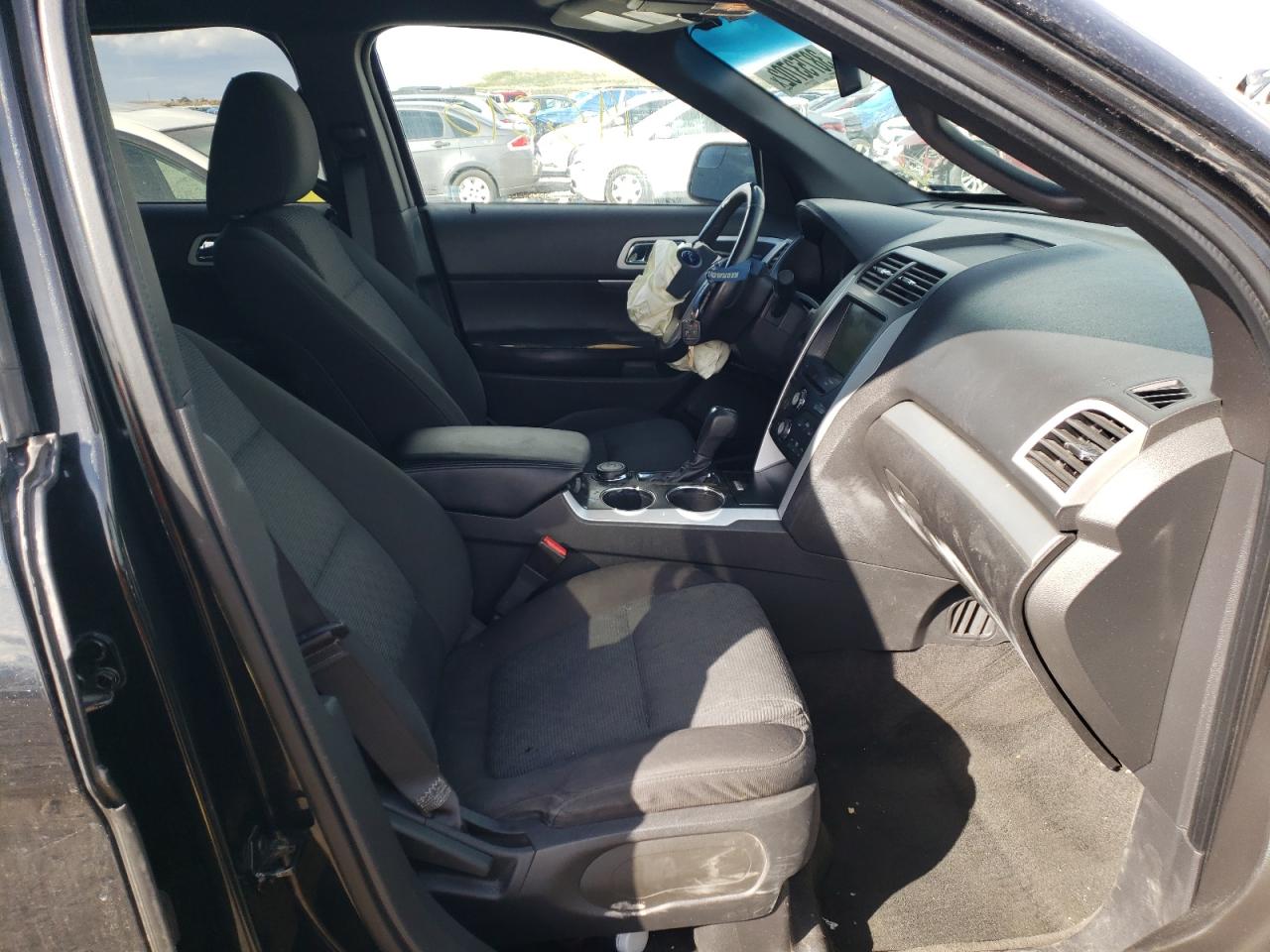 Photo 5 from auction – 2011 FORD EXPLORER X with VIN 1FMHK8D82BGA22776