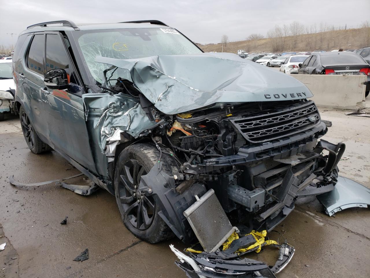LAND ROVER DISCOVERY 2017 with VIN SALRRBBV1HA037185 - Photo from auction