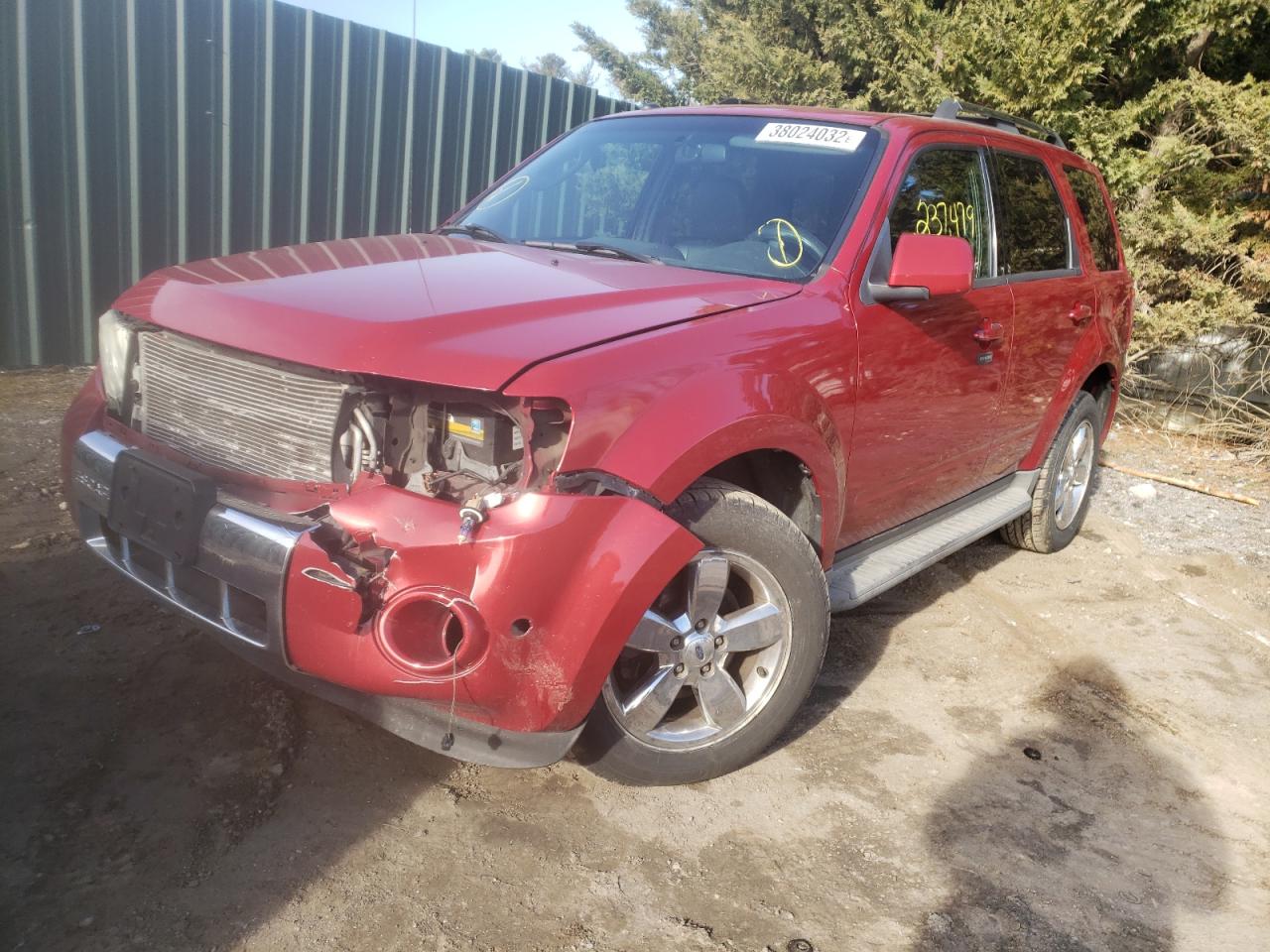 Photo 2 from auction – 2010 FORD ESCAPE LIM with VIN 1FMCU9EG8AKA03869