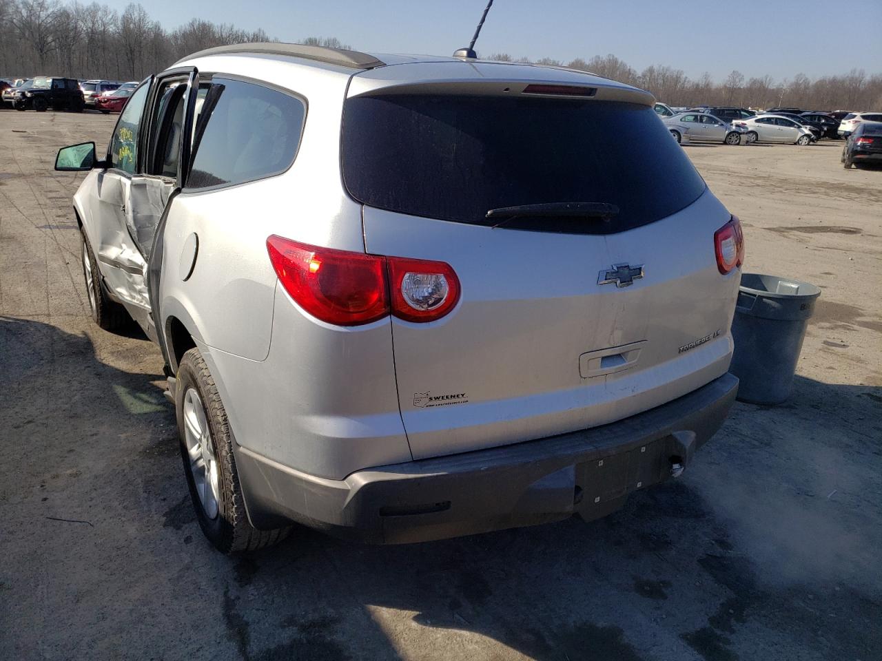 Photo 3 from auction – 2012 CHEVROLET TRAVERSE L with VIN 1GNKREEDXCJ419891